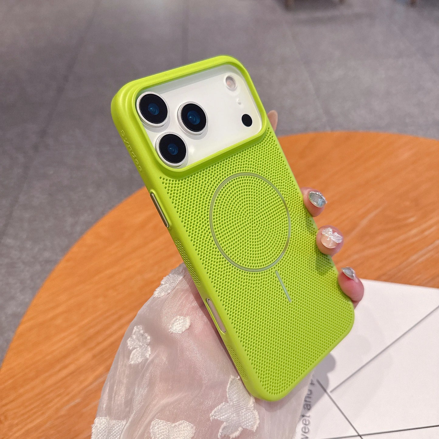 Cooling Heat Dissipation Mesh Magnetic Magsafe Case for iPhone 17 16 15 14 13 12 11 Pro Max Plus 17 Air Wireless Charging Cover