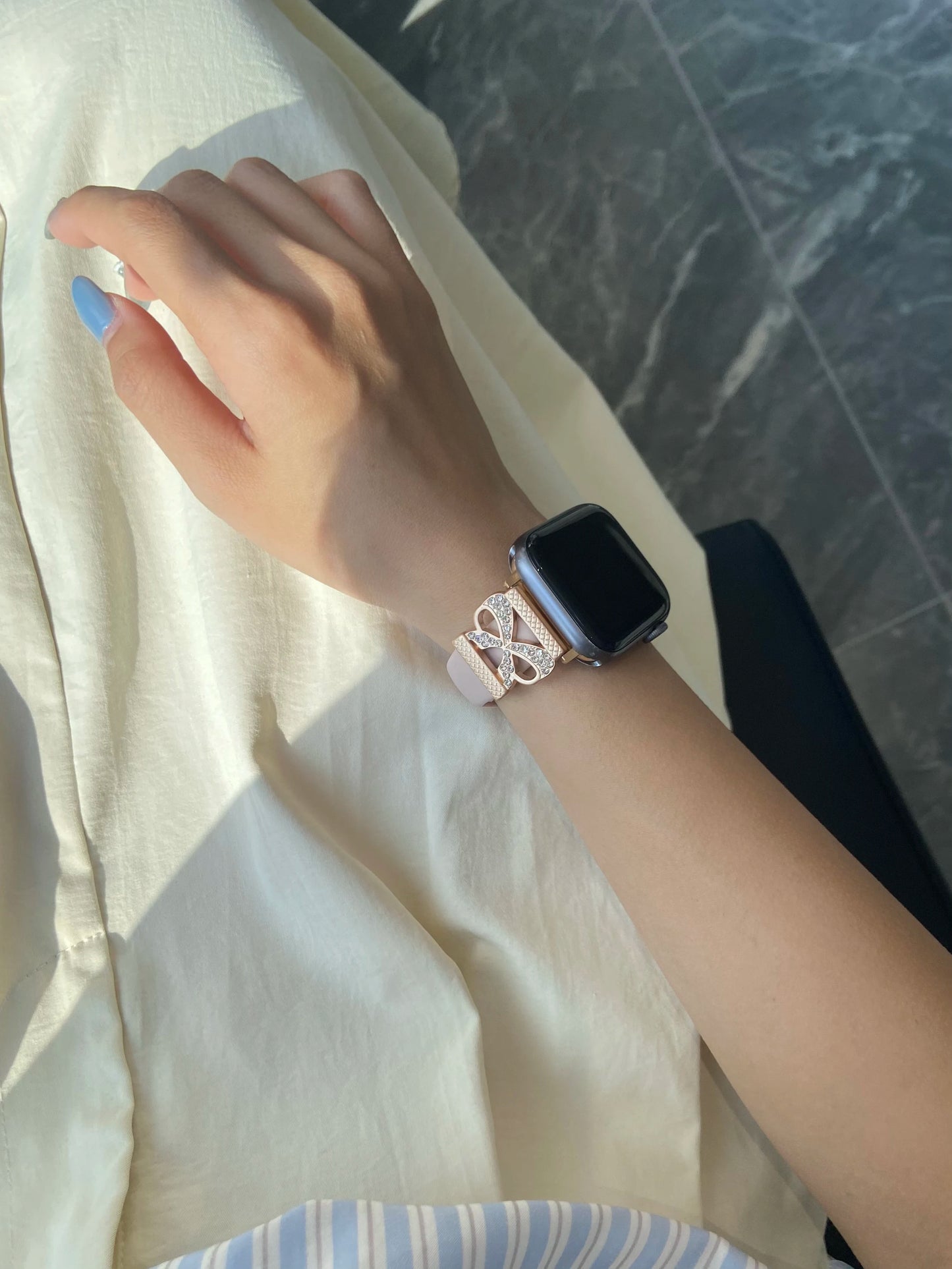 Luxury Diamond Bowknot Silicone Strap For Apple Watch S10 9 8 7 6 SE 5 4 3 46/45/44/42/41/40/38mm IWatch Ultra 2 49mm