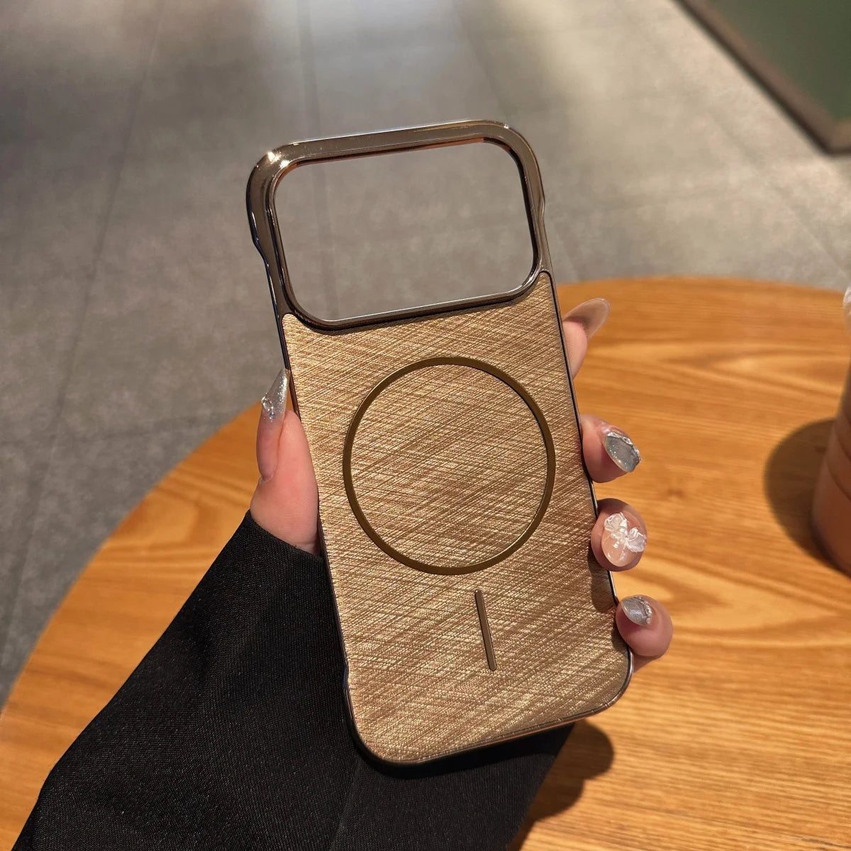 Electroplating Borderless Magnetic Gold-Wire Phone Case For iPhone 17 Air Pro Max For Magsafe Wireless Charge Cooling PC Cover