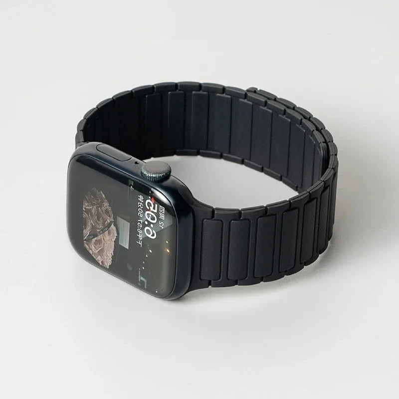 Silicone Strap for Apple Watch 46mm 42mm 49mm 45mm 41mm 44mm 40mm Magnetic Band for IWatch Ultra 2 Series 10 9 8 7 6 SE 5 4 3
