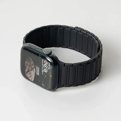 Silicone Strap for Apple Watch 46mm 42mm 49mm 45mm 41mm 44mm 40mm Magnetic Band for IWatch Ultra 2 Series 10 9 8 7 6 SE 5 4 3