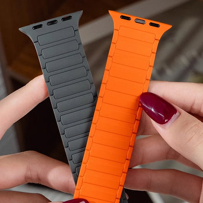 Magnetic Loop strap for Apple watch S10 46mm 42mm 40mm 41mm 45mm 44mm 49mm Silicone Strap for lWatch Series Ultra 2 9 8 7 6 5 4