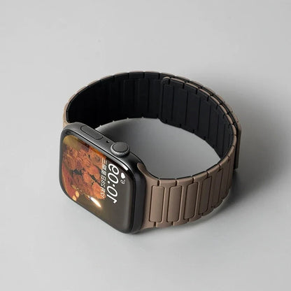 Silicone Strap for Apple Watch 46mm 42mm 49mm 45mm 41mm 44mm 40mm Magnetic Band for IWatch Ultra 2 Series 10 9 8 7 6 SE 5 4 3