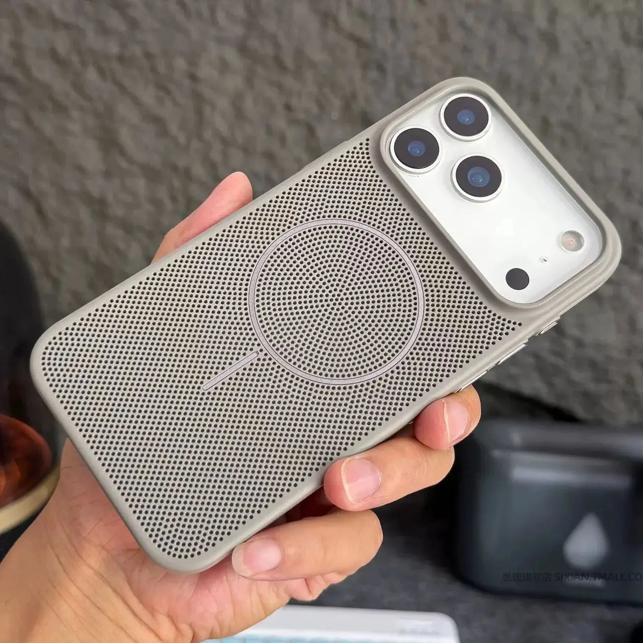 Luxury Heat Dissipation Breathable Cooling Hard Case For iPhone 17Air 17 16 15 14 13 12 11 Pro Max Plus Magnetic Charging Cover