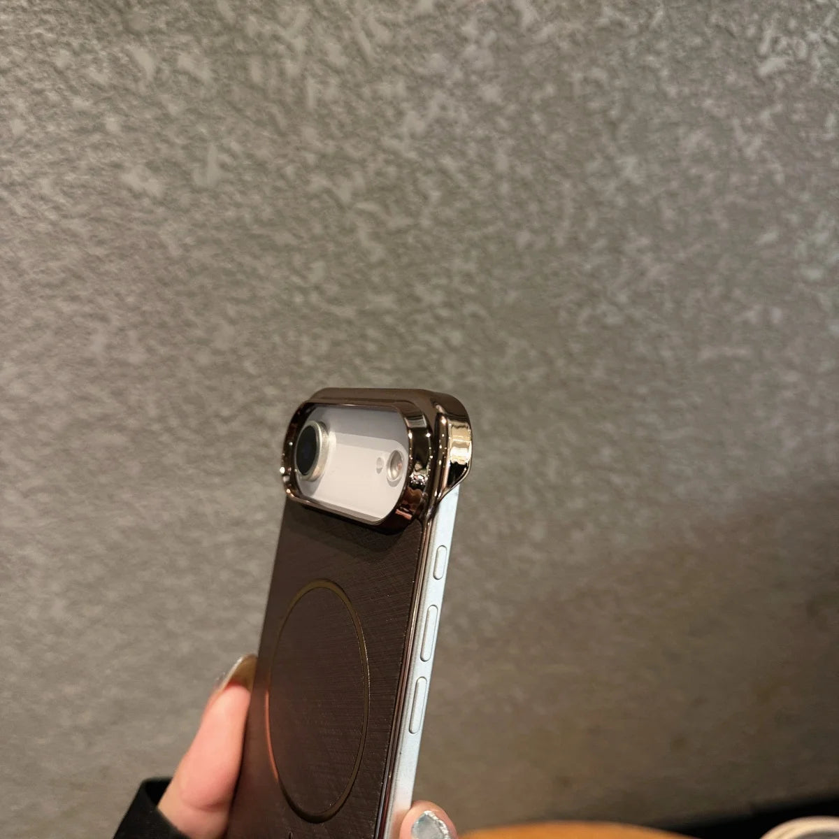 Electroplating Borderless Magnetic Gold-Wire Phone Case For iPhone 17 Air Pro Max For Magsafe Wireless Charge Cooling PC Cover