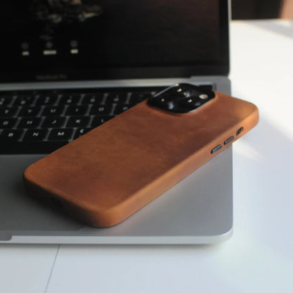 YMW Scratc Crazy Horse Genuine Leather Case for iPhone 16 15 Pro Max Plus 14 13 mini Magnetic PULL-UP Cowhide Phone Cover