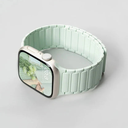 Silicone Strap for Apple Watch 46mm 42mm 49mm 45mm 41mm 44mm 40mm Magnetic Band for IWatch Ultra 2 Series 10 9 8 7 6 SE 5 4 3