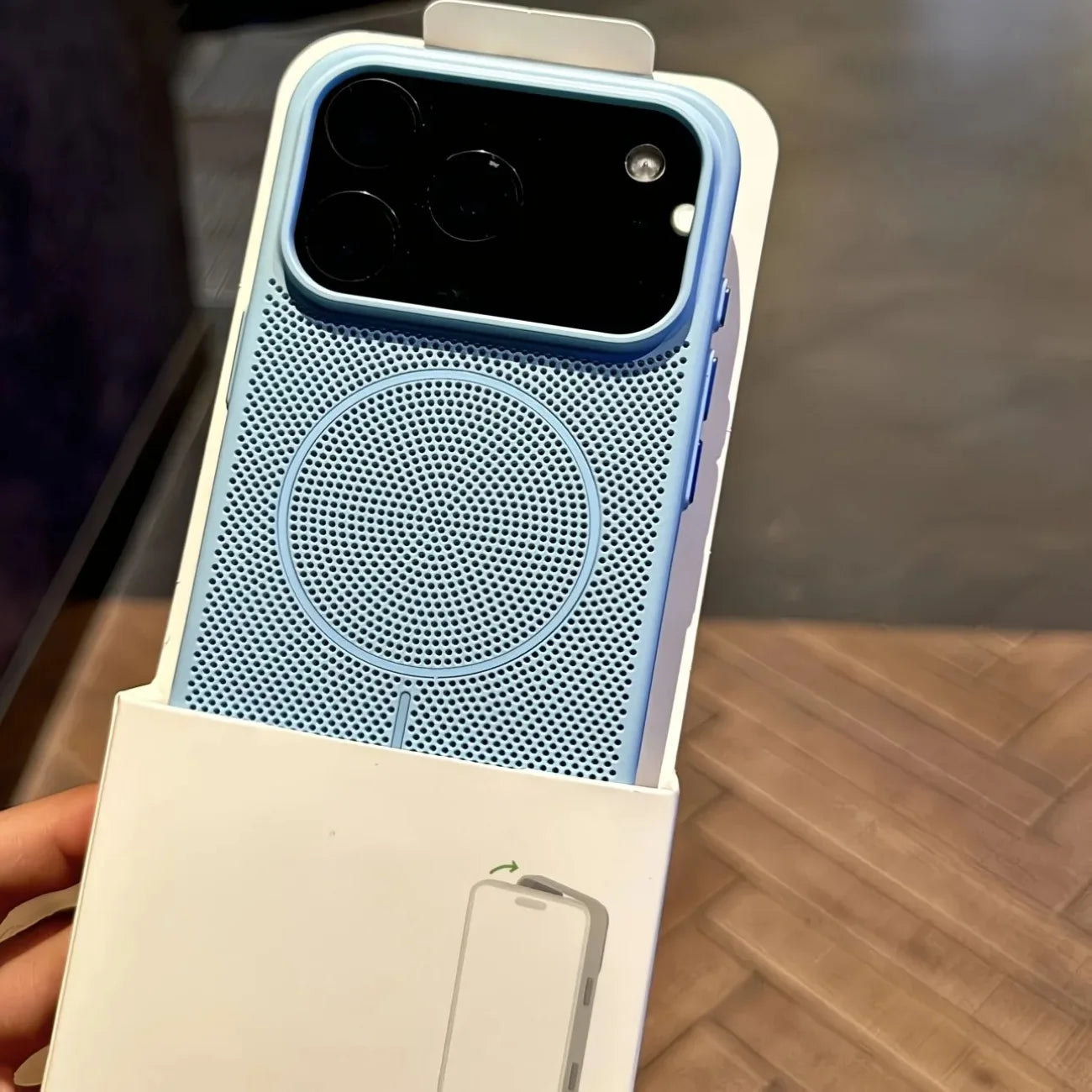 Luxury Heat Dissipation Breathable Cooling Hard Case For iPhone 17Air 17 16 15 14 13 12 11 Pro Max Plus Magnetic Charging Cover