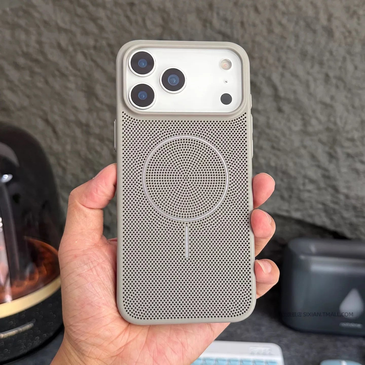 Luxury Heat Dissipation Breathable Cooling Hard Case For iPhone 17Air 17 16 15 14 13 12 11 Pro Max Plus Magnetic Charging Cover