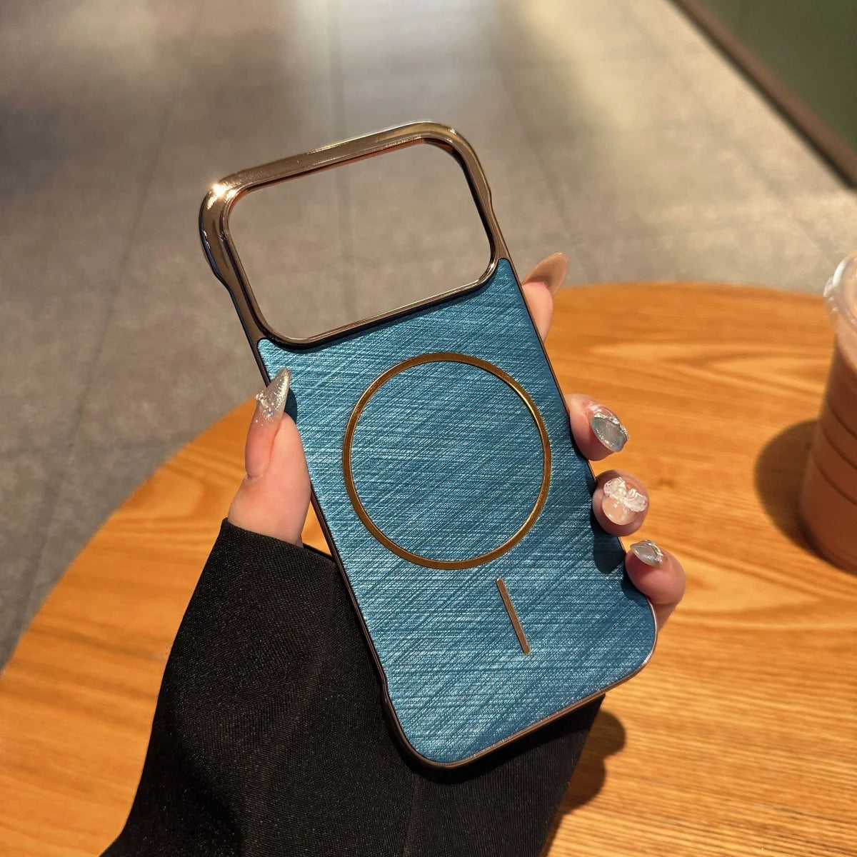 Electroplating Borderless Magnetic Gold-Wire Phone Case For iPhone 17 Air Pro Max For Magsafe Wireless Charge Cooling PC Cover