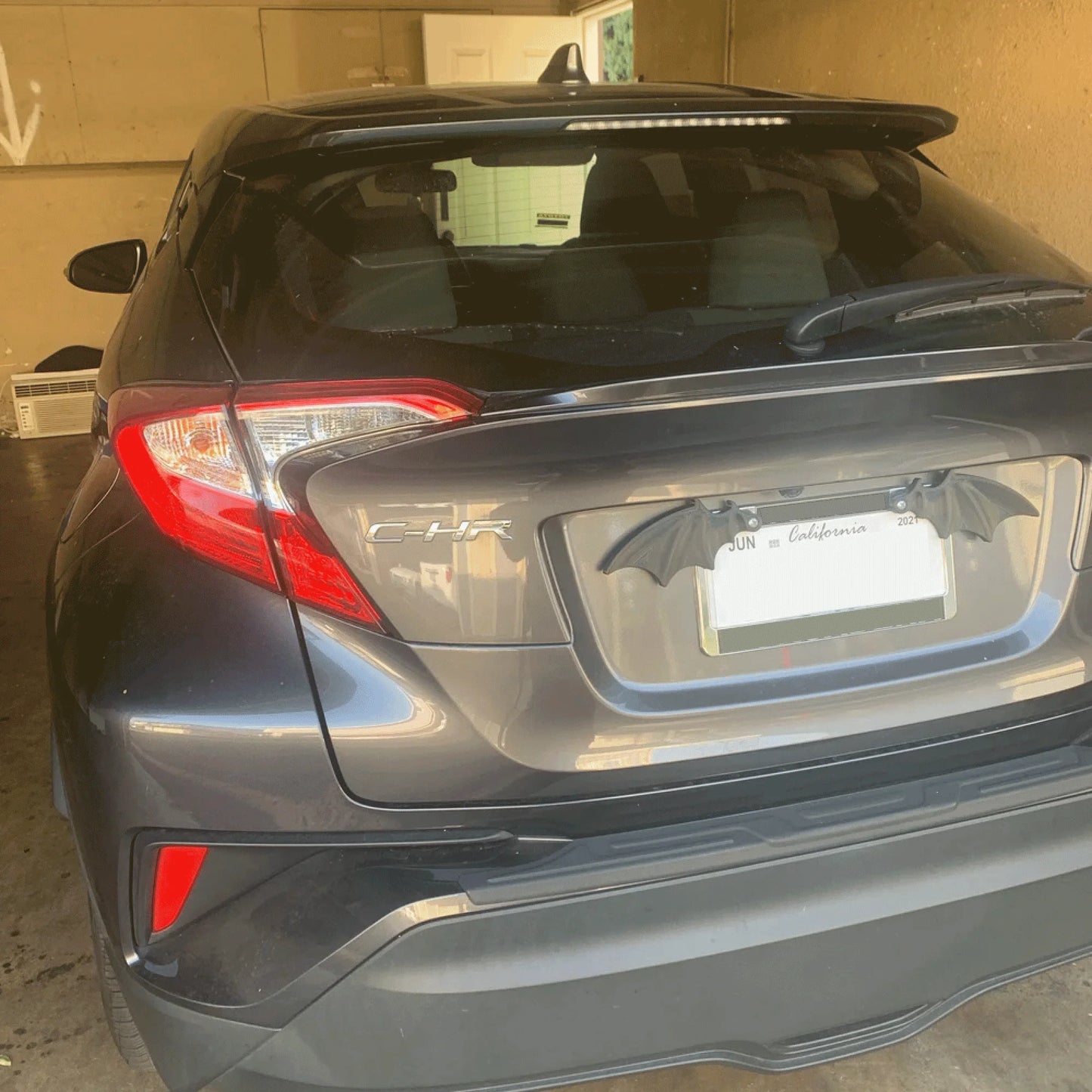 Black Batwing Car License Plate Covers & Frames Decoration - Durable Plastic, Ideal Gift for Horror Vampire Theme Lovers