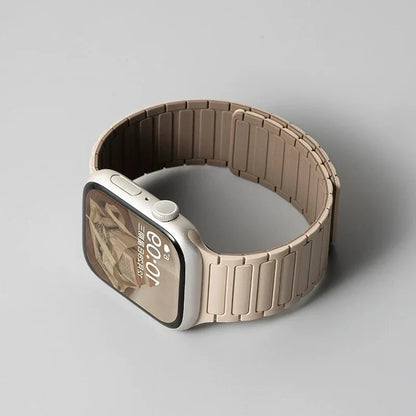 Silicone Strap for Apple Watch 46mm 42mm 49mm 45mm 41mm 44mm 40mm Magnetic Band for IWatch Ultra 2 Series 10 9 8 7 6 SE 5 4 3