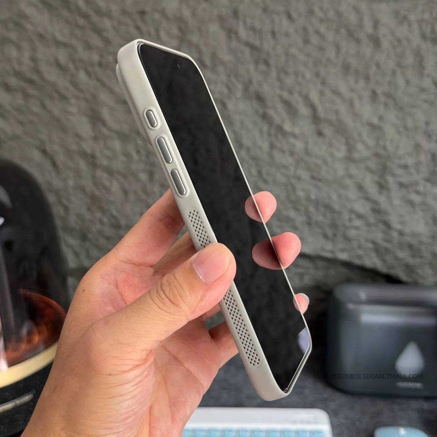 Luxury Heat Dissipation Breathable Cooling Hard Case For iPhone 17Air 17 16 15 14 13 12 11 Pro Max Plus Magnetic Charging Cover