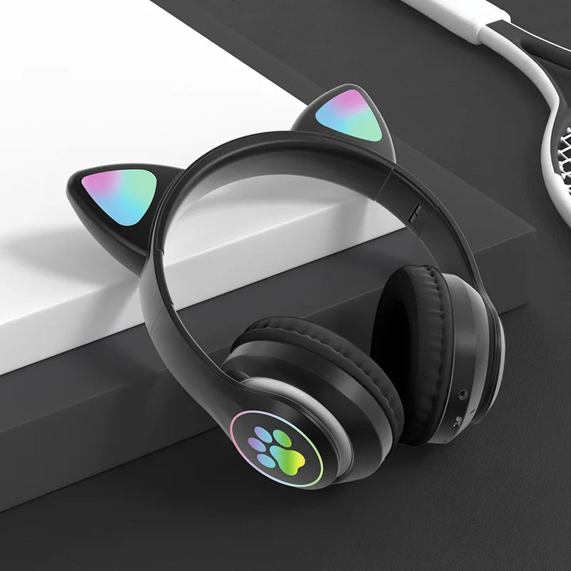 P47M Wireless Headphone Flash Light Cute Cat Bluetooth with Mic Control LED Stereo Music Helmet Phone Bluetooth Headset Gift