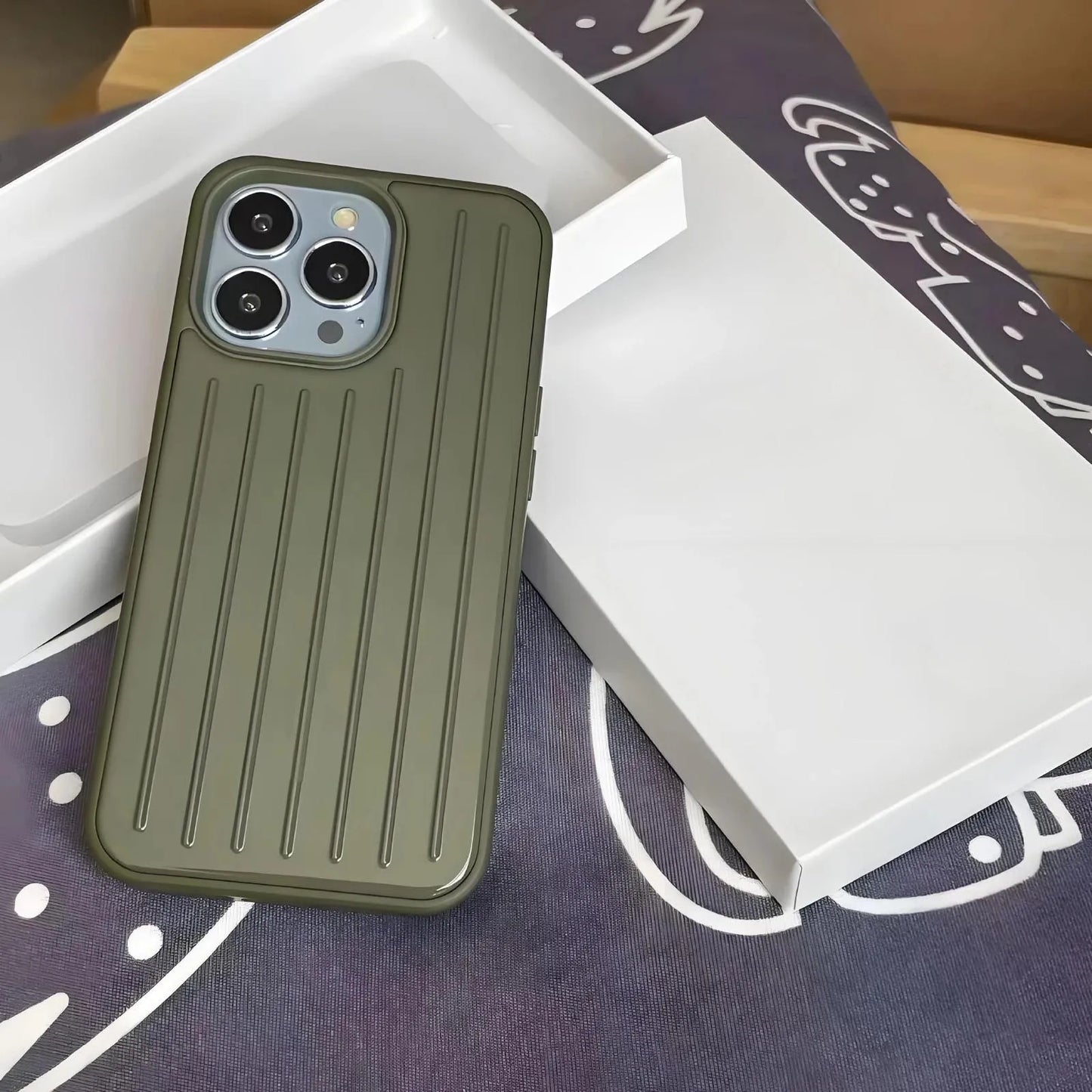 Minimalist Luxury Case for iPhone 16 Pro Max/15 ProMax/15Pro/16Pro Aluminum Shockproof Protective Case with Gift Box Packaging