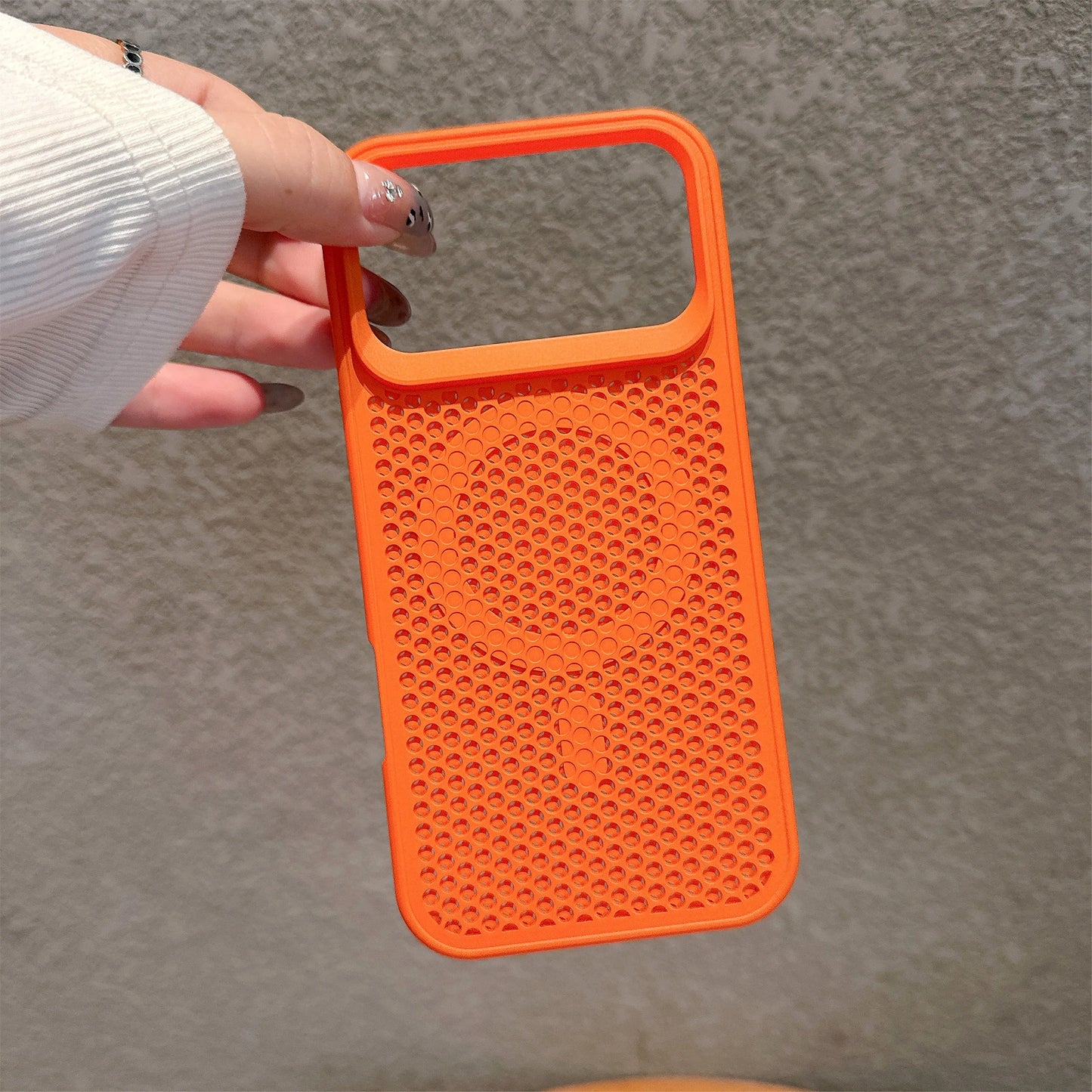 Heat Dissipation Mesh For Magsafe Wireless Charging Case For iPhone 17 16 15 14 Plus 13 12 Pro Max 17 Air Breathable Hard Cover